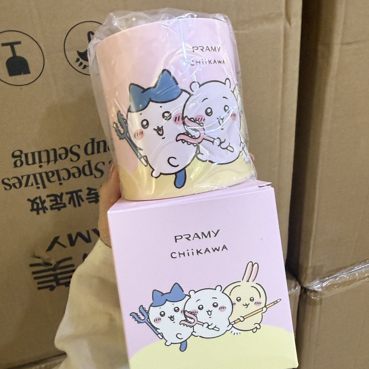 Chiikawa Co branded Makeup Bru - огляд і ціна Home Office Design